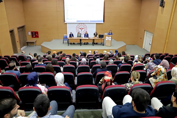 Şanlıurfa İl Sağlık Müdürü Berk'in katılımıyla toplantı gerçekleştirildi