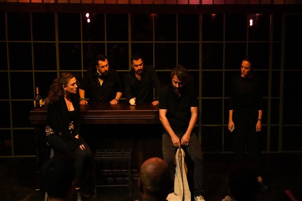 'Tebdil' oyunu 2. Uluslararası Kent Tiyatro Festivali’nde sahnelendi