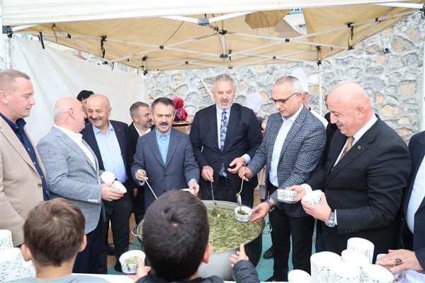 Vali Aktaş, Kocaeli'nde Giresun Rüzgarı Güz Festivali’ni ziyaret etti