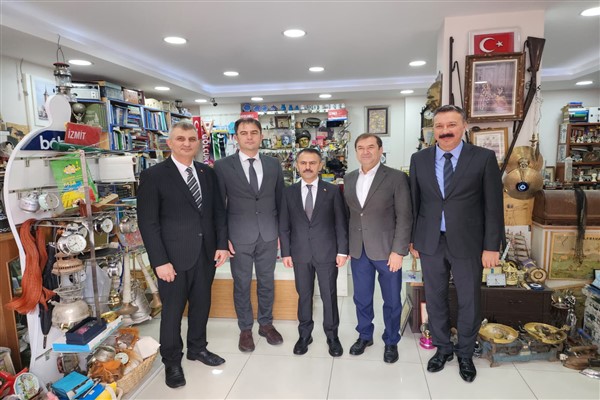 Vali Aktaş, Kocaeli Yerel Kültür Platformu Başkanı Şentürk’ü ziyaret etti