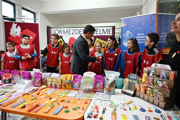 Yalova’da öğrencilerden sokak hayvanlarına destek