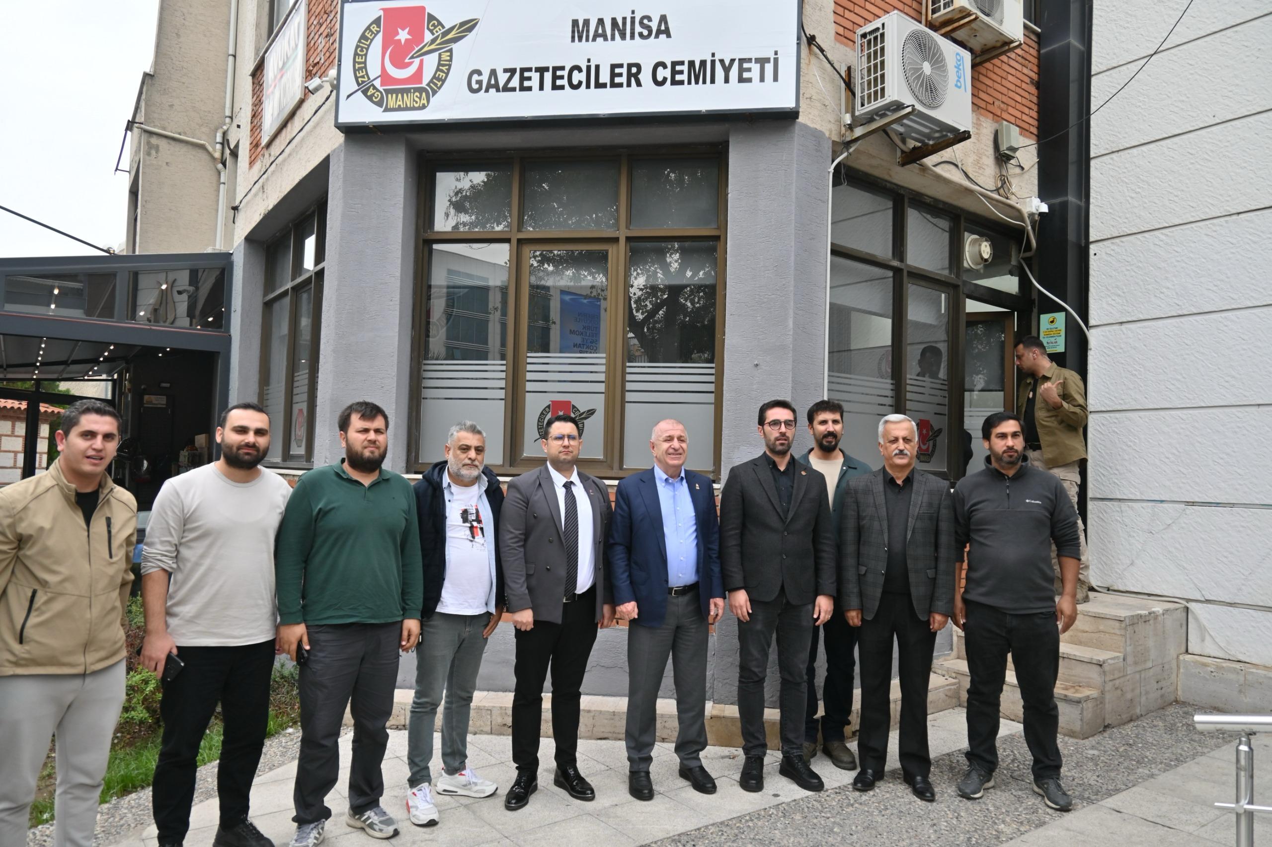 Zafer Partisi heyeti  Manisa Gazeteciler Cemiyetini ziyaret etti